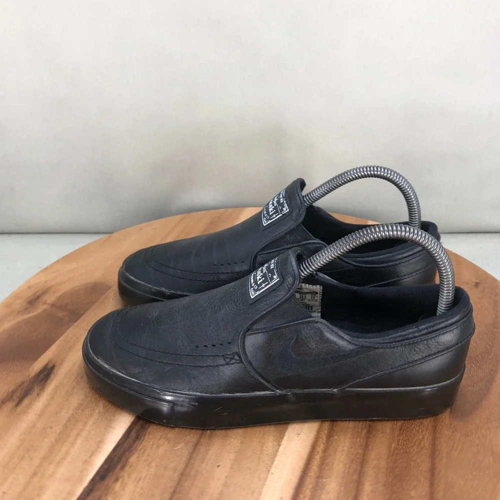 Nike SB Stefan Janoski Slip-On Black Leather Skate Shoes 855641-001 Womens 7.5